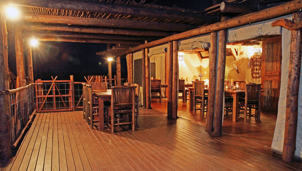 Xaus Lodge Twee Rivieren Kültér fotó