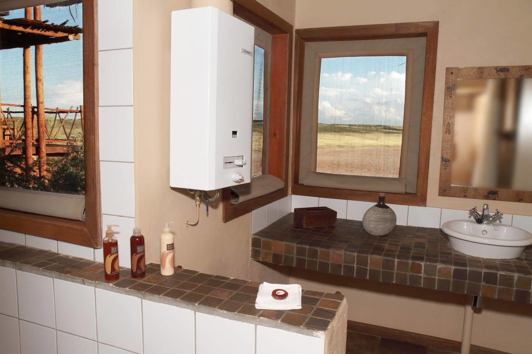 Xaus Lodge Twee Rivieren Kültér fotó